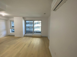 Brand New 1-bedroom Condo at Griffintown
 thumbnail 10